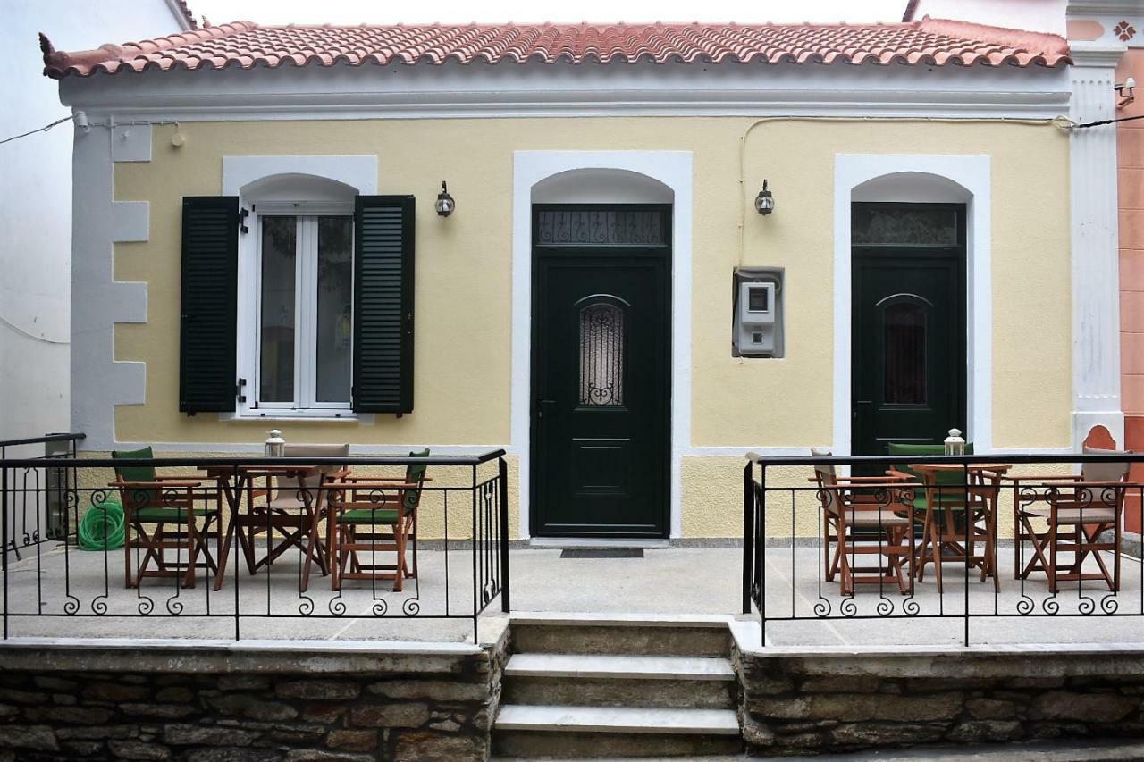 Christos Raches Traditional Appartement